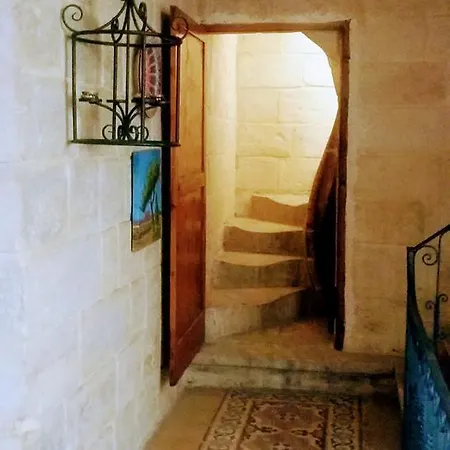Bed & Breakfast Aboud Abode's Townhouse *