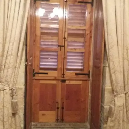 Bed & Breakfast Aboud Abode's Townhouse *