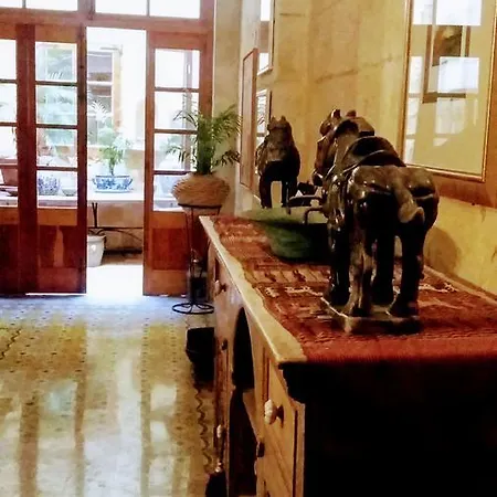 Bed & Breakfast Aboud Abode's Townhouse *